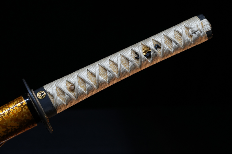 Antieke Japanse zwaardkatana van Tachibana Munehiro met gouden koshirae