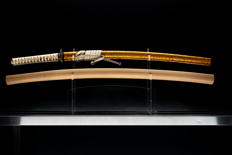Antieke Japanse zwaardkatana van Tachibana Munehiro met gouden koshirae