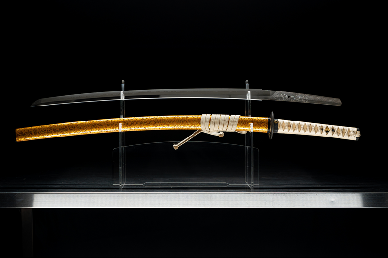 Antieke Japanse zwaardkatana van Tachibana Munehiro met gouden koshirae