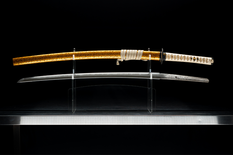 Antieke Japanse zwaardkatana van Tachibana Munehiro met gouden koshirae